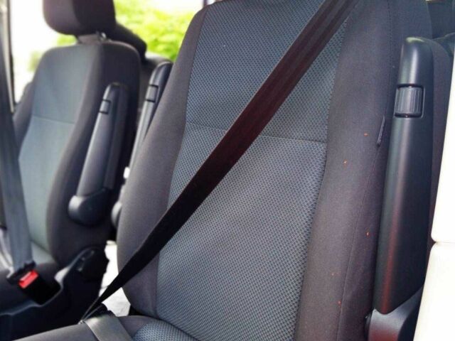 Серый Фольксваген Transporter, объемом двигателя 2 л и пробегом 210 тыс. км за 29970 $, фото 18 на Automoto.ua