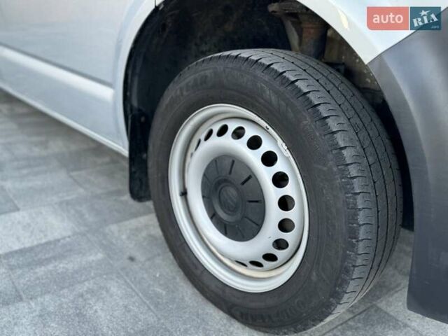 Серый Фольксваген Transporter, объемом двигателя 1.97 л и пробегом 178 тыс. км за 31500 $, фото 15 на Automoto.ua