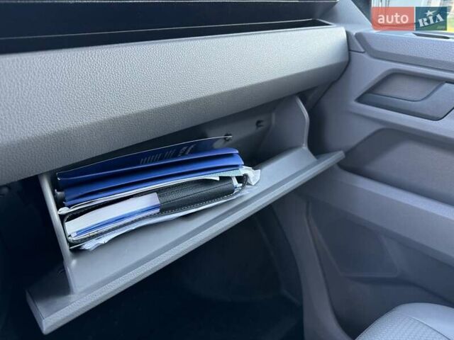 Серый Фольксваген Transporter, объемом двигателя 1.97 л и пробегом 178 тыс. км за 31500 $, фото 31 на Automoto.ua