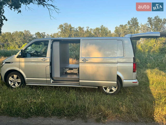 Серый Фольксваген Transporter, объемом двигателя 1.97 л и пробегом 245 тыс. км за 23990 $, фото 7 на Automoto.ua