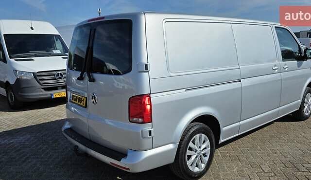Серый Фольксваген Transporter, объемом двигателя 2 л и пробегом 185 тыс. км за 32321 $, фото 6 на Automoto.ua