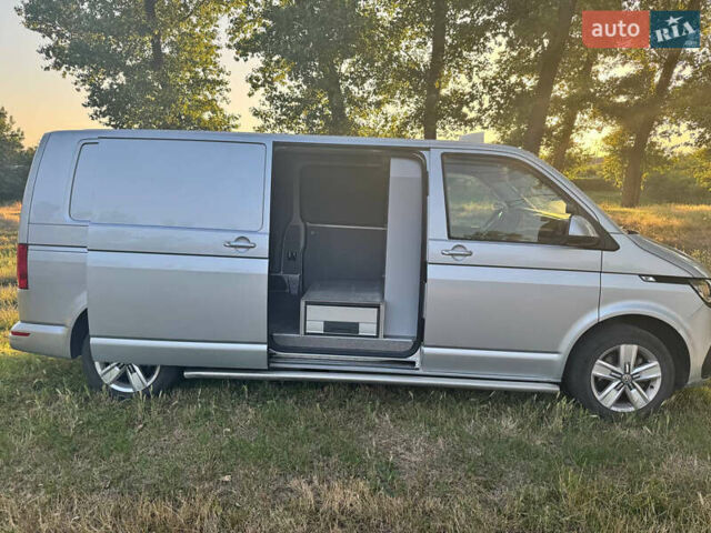 Серый Фольксваген Transporter, объемом двигателя 1.97 л и пробегом 245 тыс. км за 23990 $, фото 4 на Automoto.ua