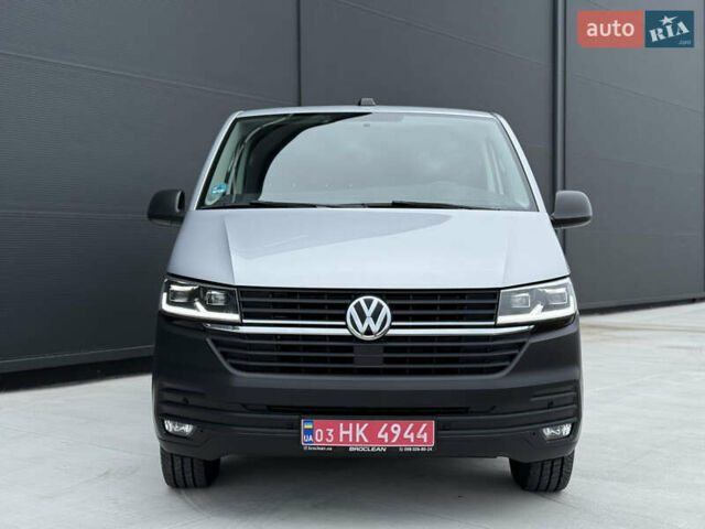 Серый Фольксваген Transporter, объемом двигателя 2 л и пробегом 199 тыс. км за 25999 $, фото 9 на Automoto.ua