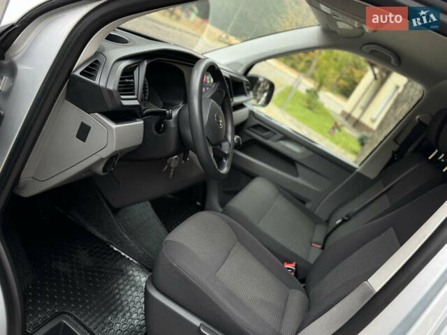 Серый Фольксваген Transporter, объемом двигателя 2 л и пробегом 207 тыс. км за 24950 $, фото 102 на Automoto.ua