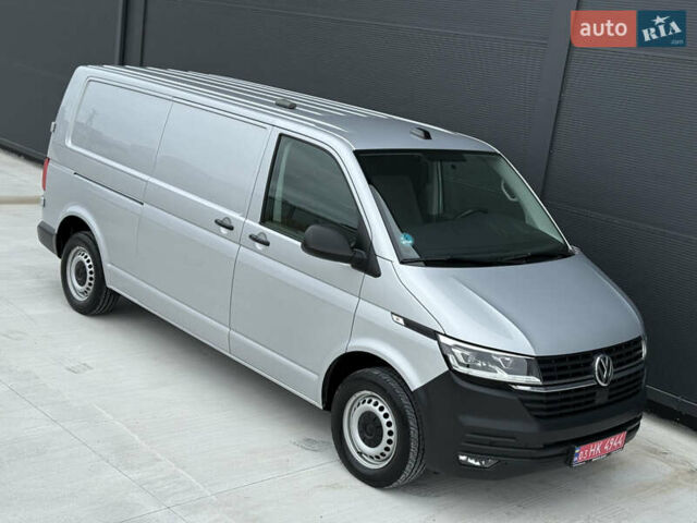 Серый Фольксваген Transporter, объемом двигателя 2 л и пробегом 199 тыс. км за 25999 $, фото 25 на Automoto.ua