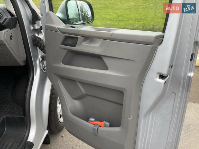 Серый Фольксваген Transporter, объемом двигателя 1.97 л и пробегом 165 тыс. км за 23900 $, фото 34 на Automoto.ua