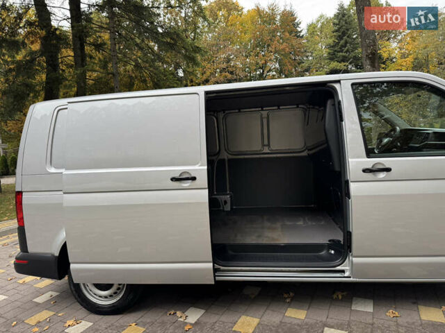 Серый Фольксваген Transporter, объемом двигателя 2 л и пробегом 207 тыс. км за 24950 $, фото 80 на Automoto.ua
