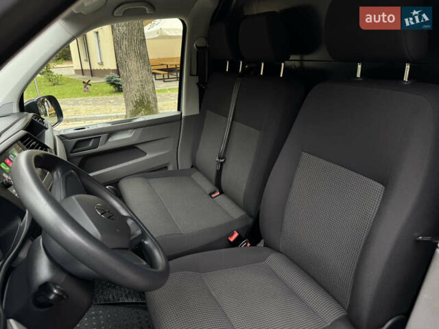 Серый Фольксваген Transporter, объемом двигателя 2 л и пробегом 207 тыс. км за 24950 $, фото 115 на Automoto.ua