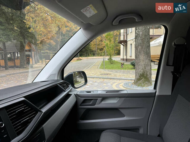 Серый Фольксваген Transporter, объемом двигателя 2 л и пробегом 207 тыс. км за 24950 $, фото 133 на Automoto.ua