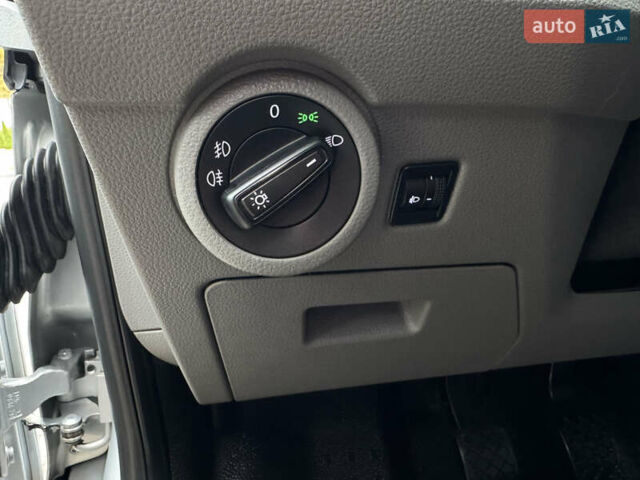 Серый Фольксваген Transporter, объемом двигателя 2 л и пробегом 207 тыс. км за 24950 $, фото 117 на Automoto.ua