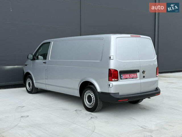 Серый Фольксваген Transporter, объемом двигателя 2 л и пробегом 199 тыс. км за 25999 $, фото 6 на Automoto.ua
