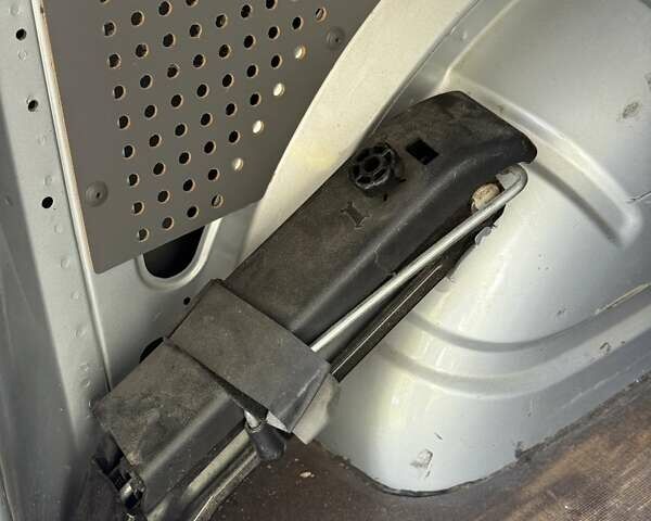 Сірий Фольксваген Transporter, об'ємом двигуна 1.97 л та пробігом 205 тис. км за 25300 $, фото 75 на Automoto.ua