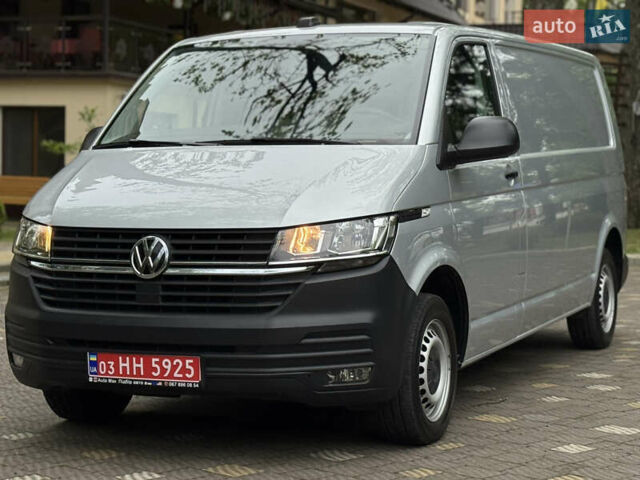 Серый Фольксваген Transporter, объемом двигателя 2 л и пробегом 203 тыс. км за 23450 $, фото 2 на Automoto.ua