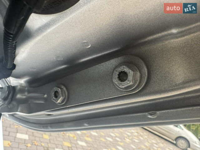 Серый Фольксваген Transporter, объемом двигателя 2 л и пробегом 207 тыс. км за 24950 $, фото 177 на Automoto.ua