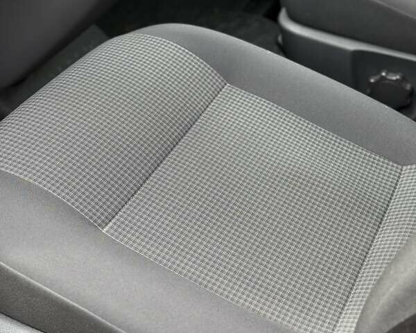 Сірий Фольксваген Transporter, об'ємом двигуна 1.97 л та пробігом 205 тис. км за 25300 $, фото 69 на Automoto.ua