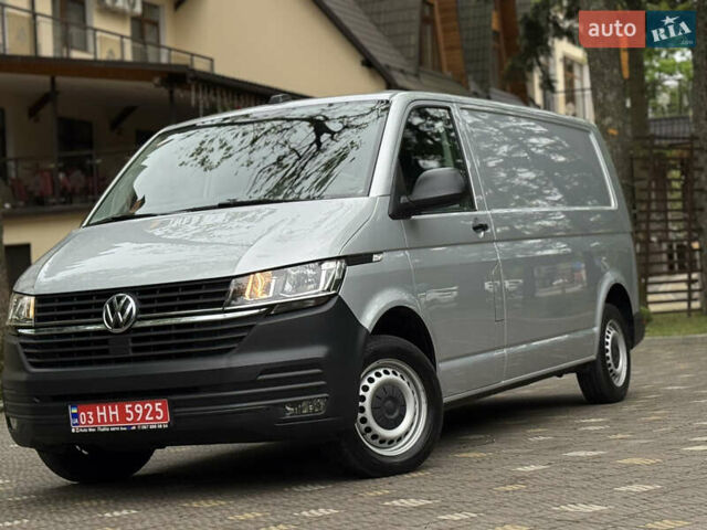 Серый Фольксваген Transporter, объемом двигателя 2 л и пробегом 203 тыс. км за 23450 $, фото 1 на Automoto.ua