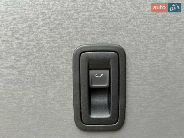 Серый Фольксваген Transporter, объемом двигателя 2 л и пробегом 199 тыс. км за 25999 $, фото 77 на Automoto.ua