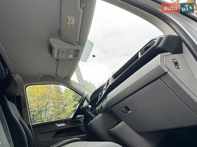 Серый Фольксваген Transporter, объемом двигателя 2 л и пробегом 207 тыс. км за 24950 $, фото 90 на Automoto.ua