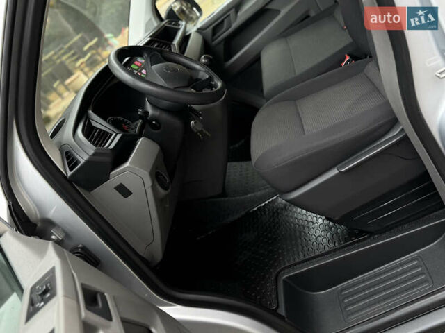 Серый Фольксваген Transporter, объемом двигателя 2 л и пробегом 207 тыс. км за 24950 $, фото 107 на Automoto.ua