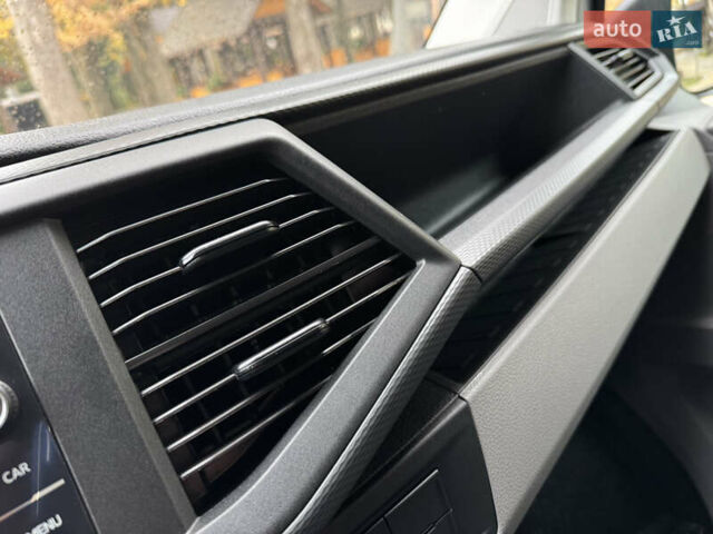 Серый Фольксваген Transporter, объемом двигателя 2 л и пробегом 207 тыс. км за 24950 $, фото 134 на Automoto.ua