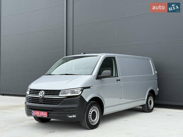 Серый Фольксваген Transporter, объемом двигателя 2 л и пробегом 199 тыс. км за 25999 $, фото 5 на Automoto.ua