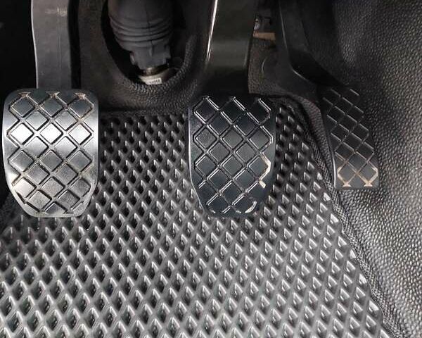 Серый Фольксваген Transporter, объемом двигателя 1.97 л и пробегом 177 тыс. км за 31900 $, фото 10 на Automoto.ua