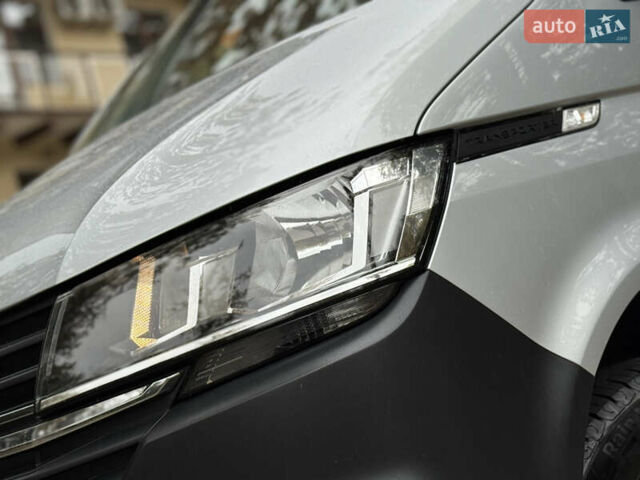 Серый Фольксваген Transporter, объемом двигателя 2 л и пробегом 207 тыс. км за 24950 $, фото 11 на Automoto.ua