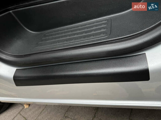 Серый Фольксваген Transporter, объемом двигателя 2 л и пробегом 207 тыс. км за 24950 $, фото 109 на Automoto.ua