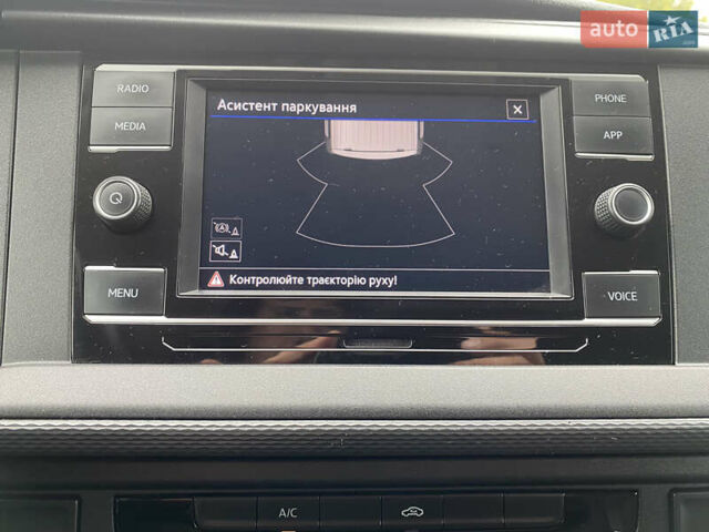 Серый Фольксваген Transporter, объемом двигателя 1.97 л и пробегом 165 тыс. км за 23900 $, фото 39 на Automoto.ua