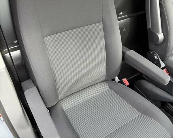 Сірий Фольксваген Transporter, об'ємом двигуна 1.97 л та пробігом 205 тис. км за 25300 $, фото 66 на Automoto.ua