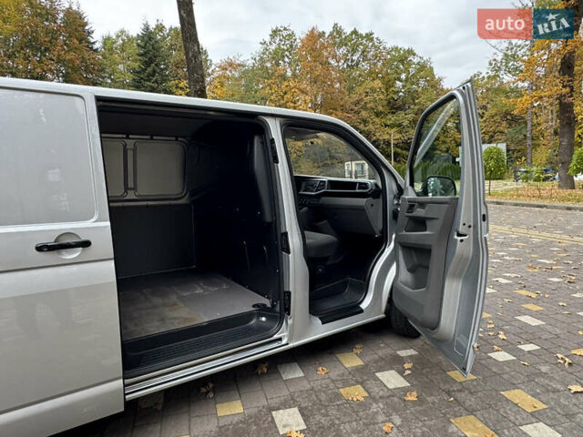 Серый Фольксваген Transporter, объемом двигателя 2 л и пробегом 207 тыс. км за 24950 $, фото 81 на Automoto.ua