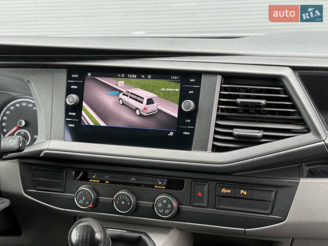 Серый Фольксваген Transporter, объемом двигателя 2 л и пробегом 199 тыс. км за 25999 $, фото 40 на Automoto.ua