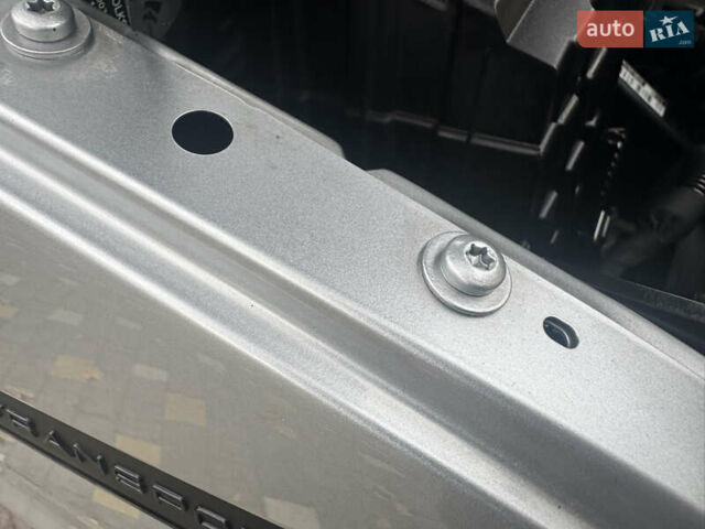 Серый Фольксваген Transporter, объемом двигателя 2 л и пробегом 207 тыс. км за 24950 $, фото 180 на Automoto.ua