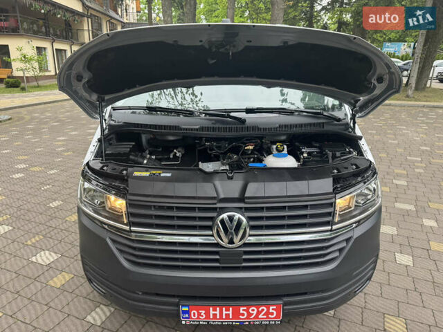 Серый Фольксваген Transporter, объемом двигателя 2 л и пробегом 203 тыс. км за 23450 $, фото 173 на Automoto.ua