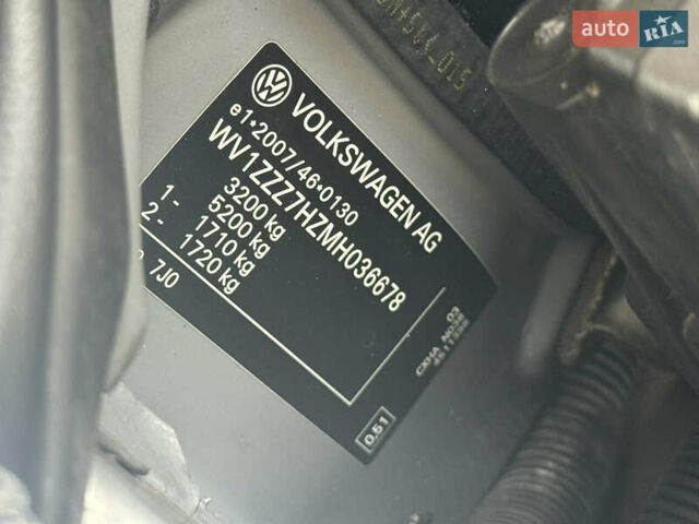 Серый Фольксваген Transporter, объемом двигателя 2 л и пробегом 207 тыс. км за 24950 $, фото 171 на Automoto.ua