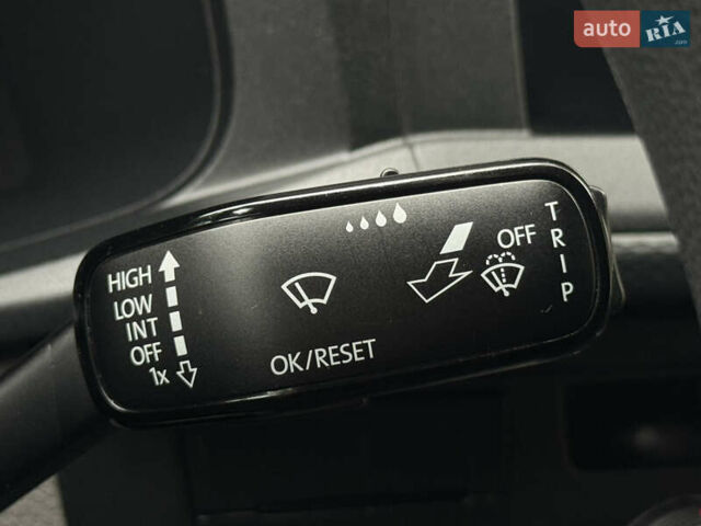 Серый Фольксваген Transporter, объемом двигателя 2 л и пробегом 207 тыс. км за 24950 $, фото 147 на Automoto.ua