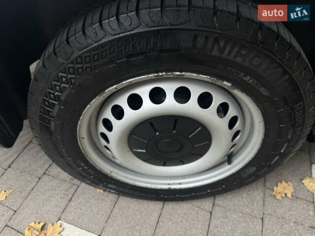 Серый Фольксваген Transporter, объемом двигателя 2 л и пробегом 207 тыс. км за 24950 $, фото 189 на Automoto.ua