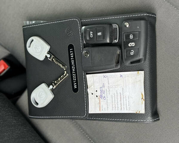 Серый Фольксваген Transporter, объемом двигателя 2 л и пробегом 199 тыс. км за 25999 $, фото 55 на Automoto.ua