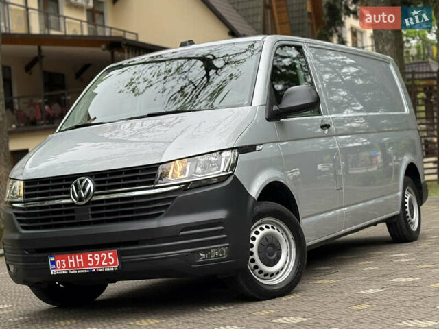 Серый Фольксваген Transporter, объемом двигателя 2 л и пробегом 203 тыс. км за 23450 $, фото 3 на Automoto.ua