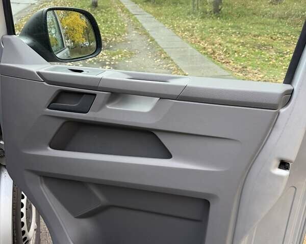 Сірий Фольксваген Transporter, об'ємом двигуна 1.97 л та пробігом 205 тис. км за 25300 $, фото 64 на Automoto.ua