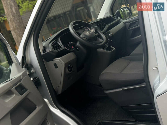 Серый Фольксваген Transporter, объемом двигателя 2 л и пробегом 203 тыс. км за 23450 $, фото 80 на Automoto.ua