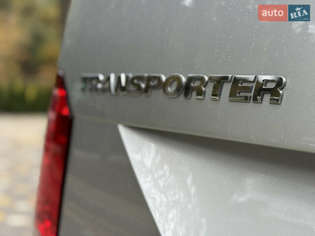 Серый Фольксваген Transporter, объемом двигателя 2 л и пробегом 207 тыс. км за 24950 $, фото 26 на Automoto.ua