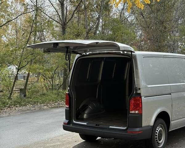 Сірий Фольксваген Transporter, об'ємом двигуна 1.97 л та пробігом 205 тис. км за 25300 $, фото 37 на Automoto.ua