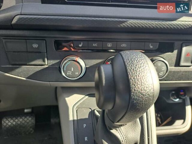 Серый Фольксваген Transporter, объемом двигателя 2 л и пробегом 21 тыс. км за 49500 $, фото 11 на Automoto.ua