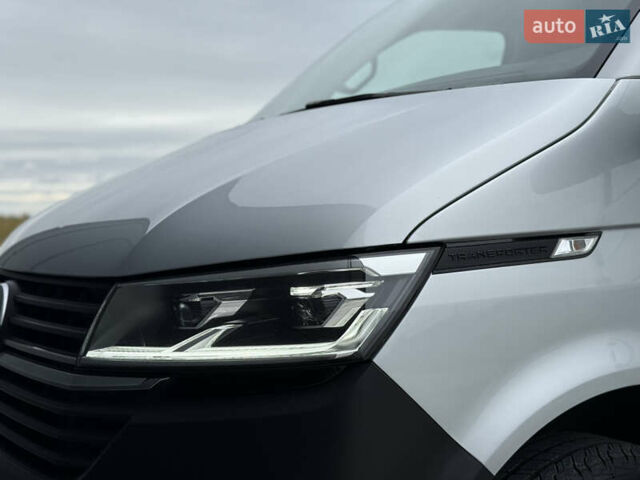 Серый Фольксваген Transporter, объемом двигателя 2 л и пробегом 199 тыс. км за 25999 $, фото 35 на Automoto.ua