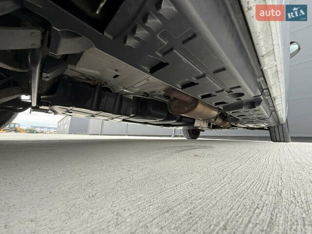 Серый Фольксваген Transporter, объемом двигателя 2 л и пробегом 199 тыс. км за 25999 $, фото 74 на Automoto.ua