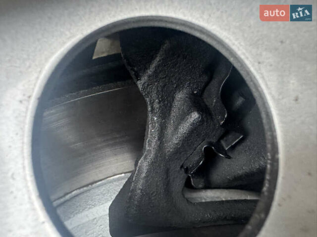 Серый Фольксваген Transporter, объемом двигателя 2 л и пробегом 207 тыс. км за 24950 $, фото 188 на Automoto.ua