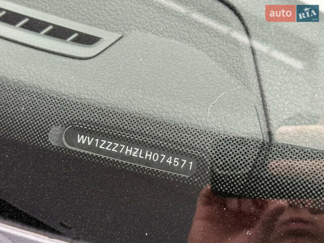 Серый Фольксваген Transporter, объемом двигателя 2 л и пробегом 199 тыс. км за 25999 $, фото 70 на Automoto.ua