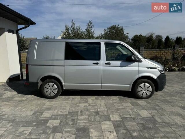 Сірий Фольксваген Transporter, об'ємом двигуна 1.97 л та пробігом 206 тис. км за 30700 $, фото 2 на Automoto.ua