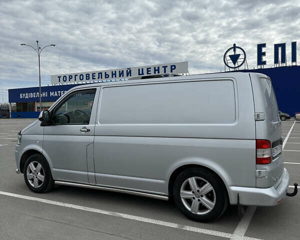 Серый Фольксваген Transporter, объемом двигателя 1.97 л и пробегом 304 тыс. км за 16000 $, фото 19 на Automoto.ua